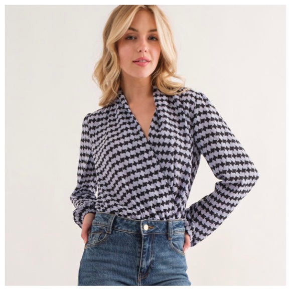 31 Chic Houndstooth V-Neck Wrap Bodysuit - Picture 3 of 6